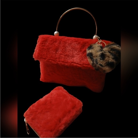 Handbags - Red Handbag Set NIP